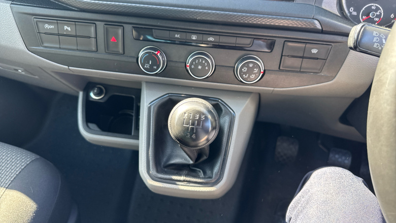 Volkswagen Transporter T32 Swb Diesel 2.0 TDI 110 Highline Kombi Van